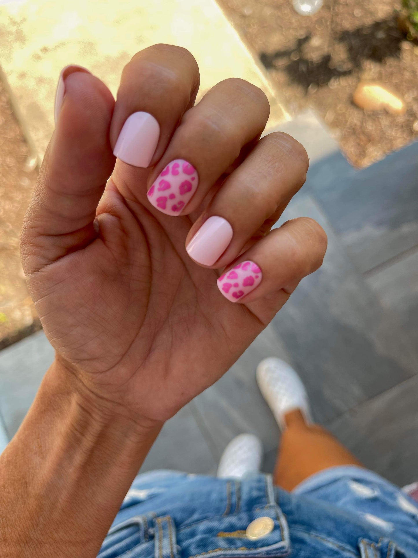 Nice Claws, Lacie