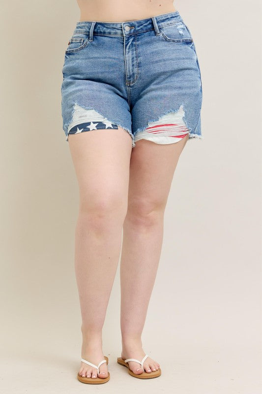 Judy Blue Plus| HW Front & Back Pkt Americana Flag Print Fray Hem