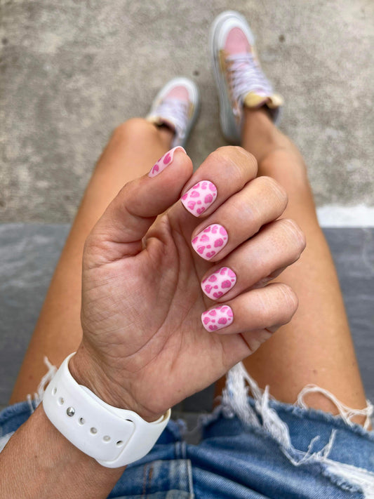 Nice Claws, Lacie