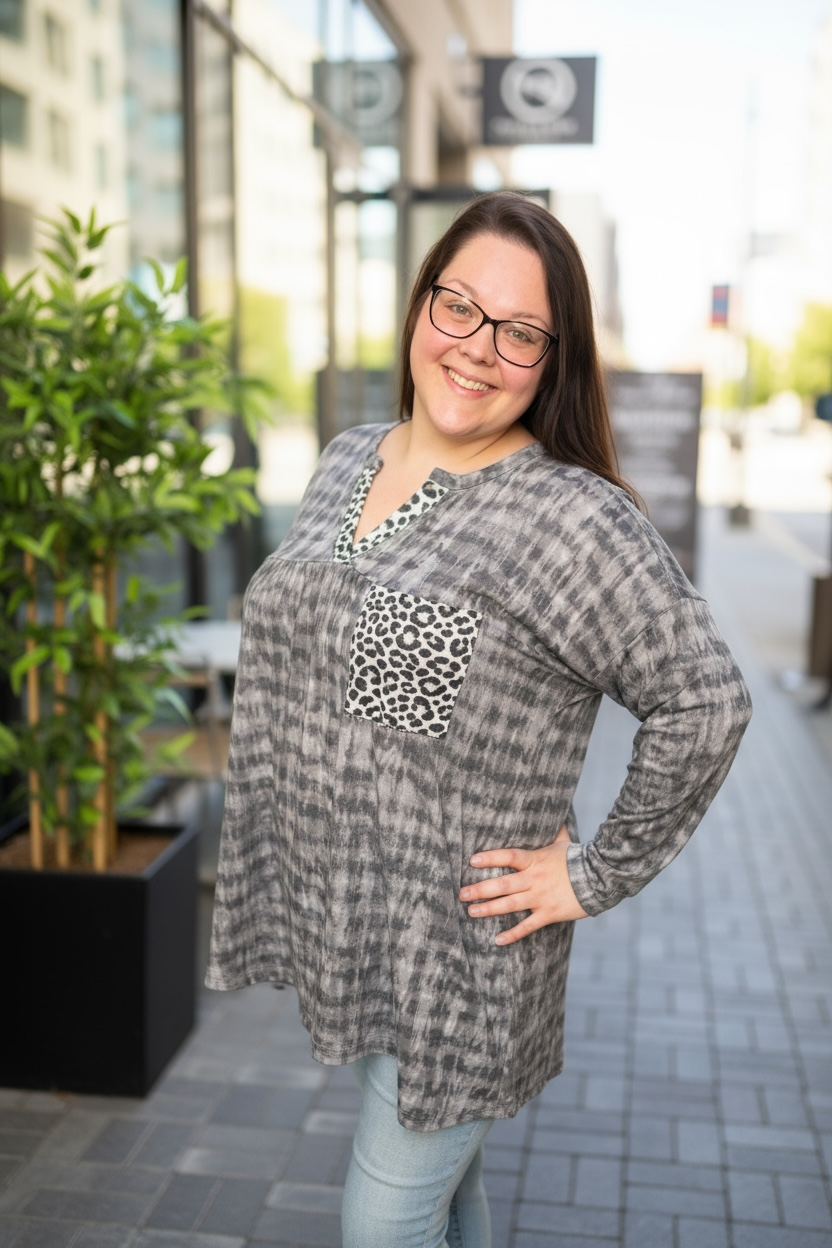 2 BIBI Bold Moves Blouse